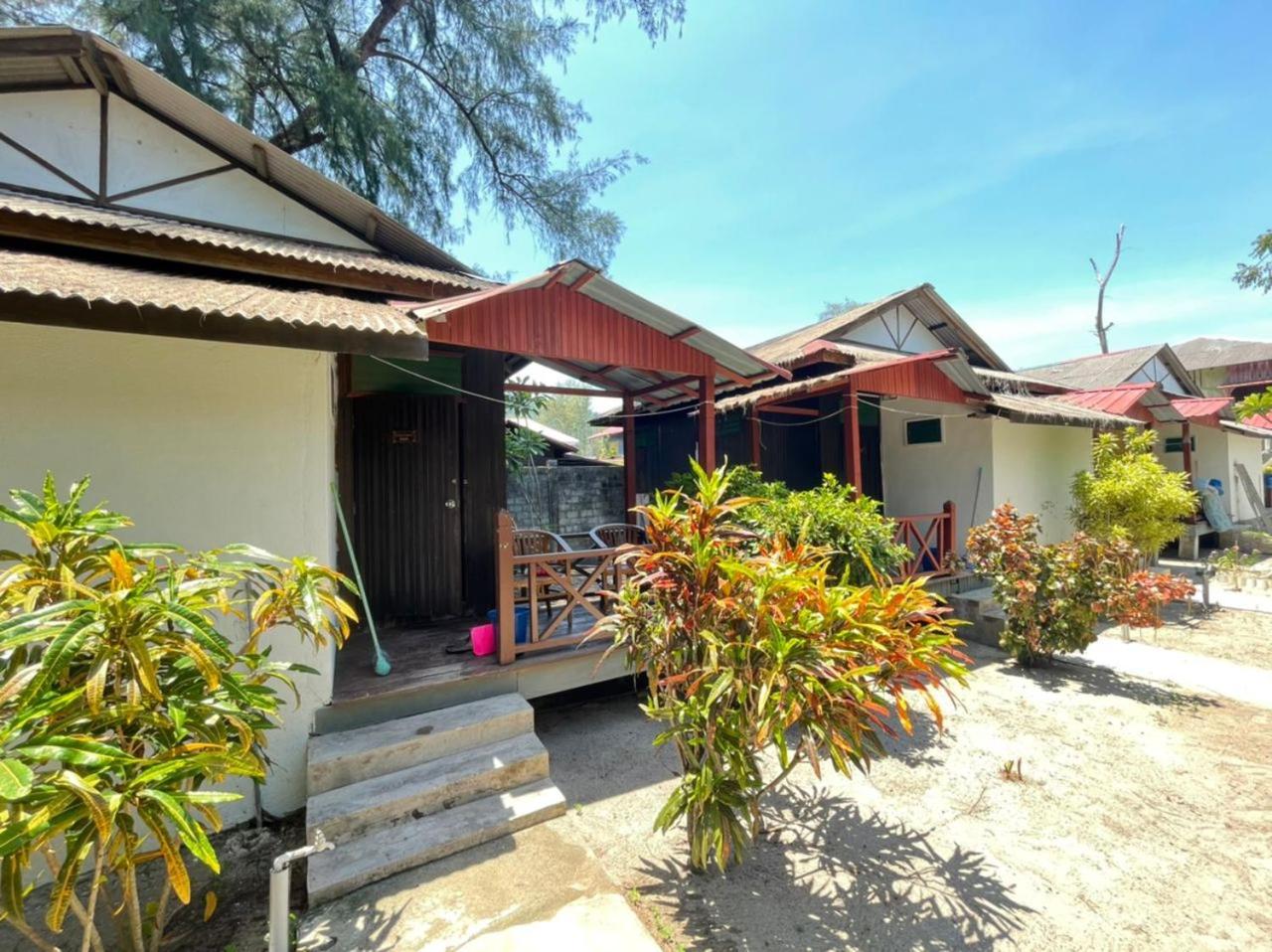 B'First Chalet Perhentian Island Kampung Kuala Besut Exterior foto
