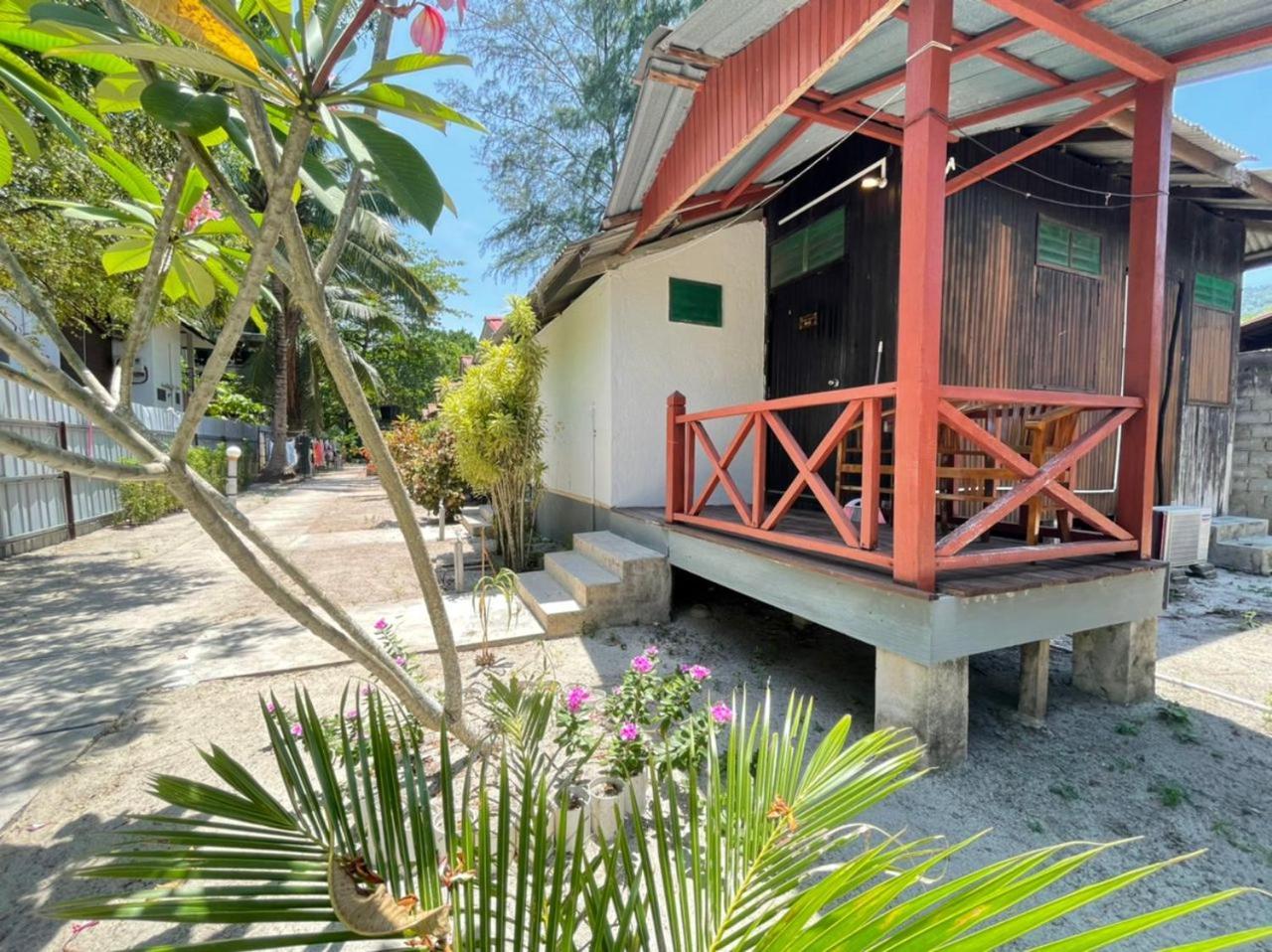 B'First Chalet Perhentian Island Kampung Kuala Besut Exterior foto